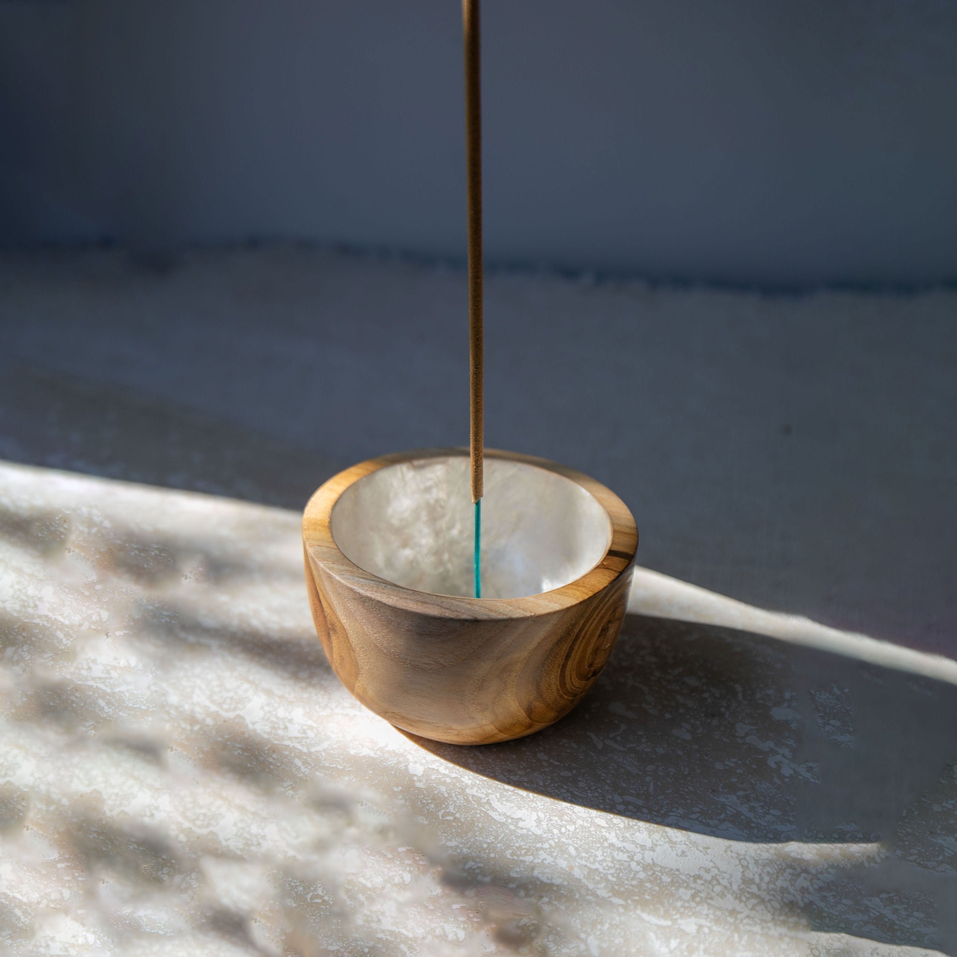 Shell Lined Cup Teak Wood Incense Holder – Holy Smoke Eco Incense Shell Lined Cup Teak Wood Incense Holder – Holy Smoke Eco Incense