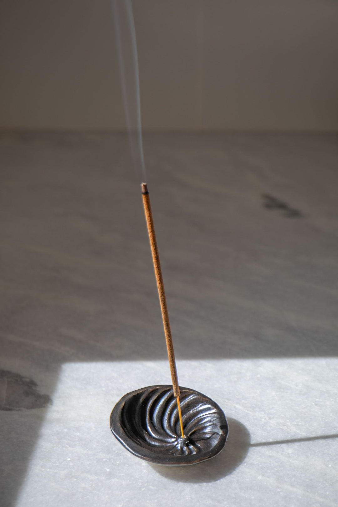 Abalone Shell Incense Holder - Matte Black