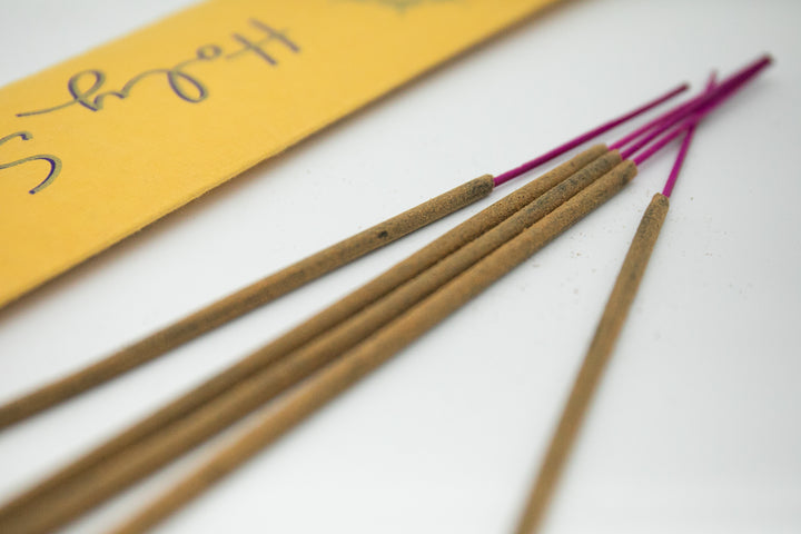 SURRENDER Packet 20gms